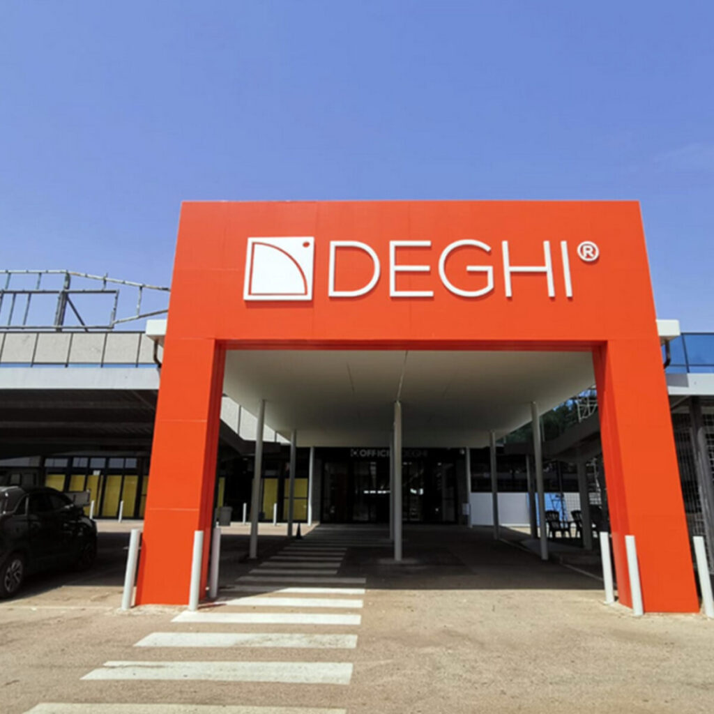 Immagine di Deghi e insegna web dell'anno 2025-2026