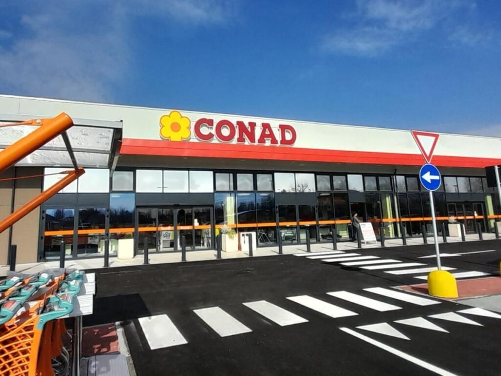 Inaugurazione di un nuovo punto vendita Conad