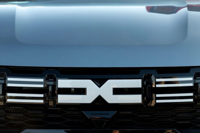 Dacia Striker in esposizione