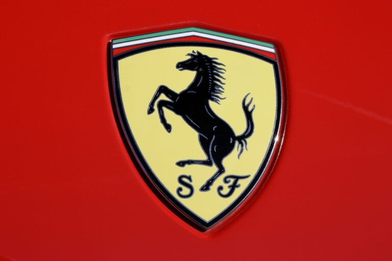 Ferrari Luce all'asta