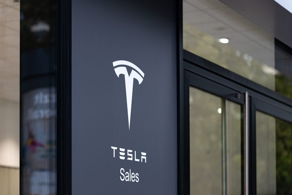 Logo Tesla