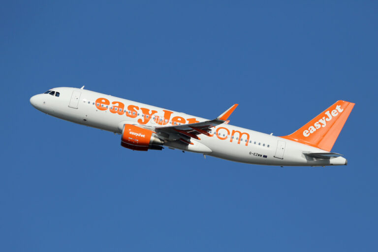 EasyJet e Castlelake accordo