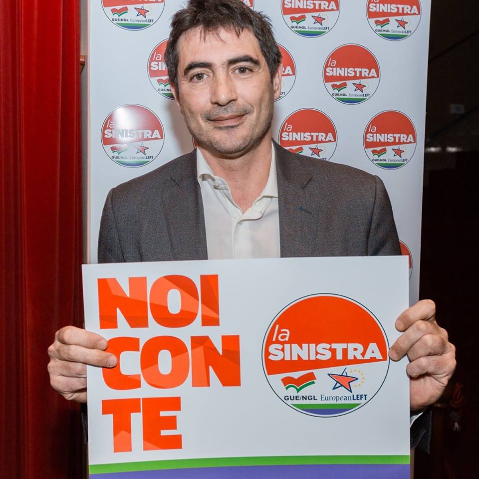 Nicola Fratoianni durante un'intervista