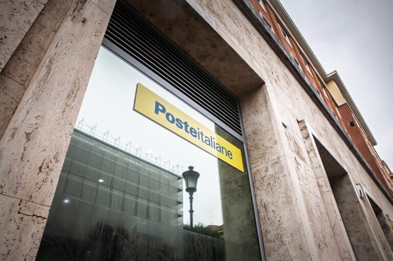 ATM Postamat di Poste Italiane