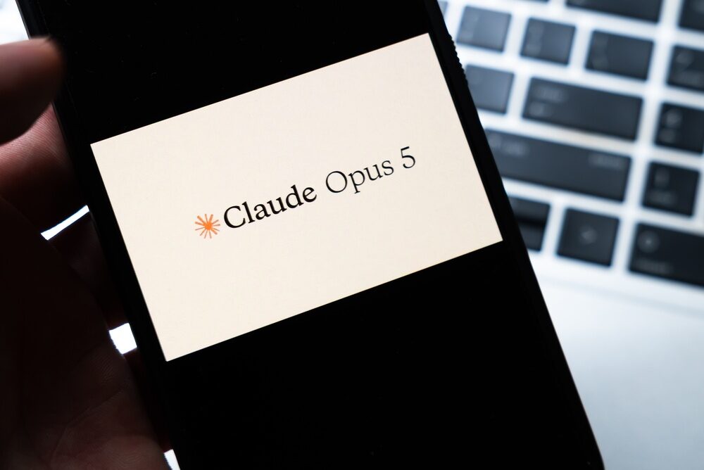 Ingegnere utilizza Claude Opus 5 per modificare firmware di periferiche