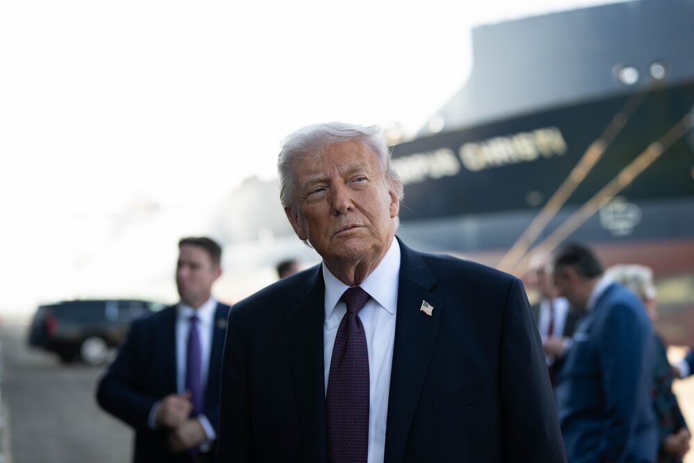 Trump annuncia la rinominazione dell'intelligenza artificiale