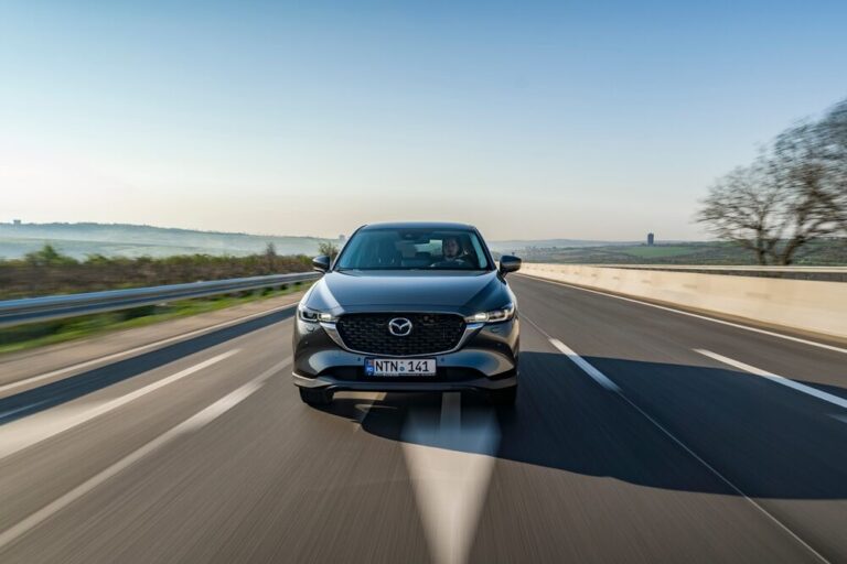Nuova Mazda CX-30 2027